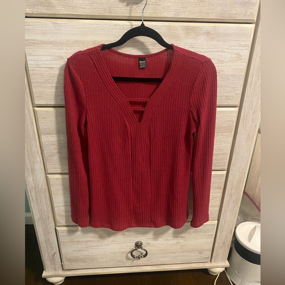 NWOT Womens VNECK shirt